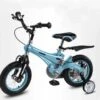 Merkloos Kinderfiets Stoer Metallic Blauw Met Zijwieltjes 12 Inch | Handremmen | Jongens | Meisje | Cadeau | Sinterklaas | Kerst | Verjaardag | Peuter | Kleuter | Driewieler | Gepersonaliseerd -fiets 1200x1064 1