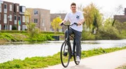 Amigo E-Vibe D1 - Elektrische Stadsfiets Voor Heren - Met 7 Versnellingen - Matgrijs -fiets 1200x654