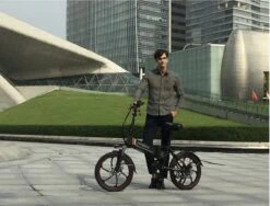 Samebike Elektrische Vouwfiet - Shimano 7 Speed Derailleur - 48V/ 10Ah Lithium Batterij - Aluminium -sportief/modern - 35km/u - Wit -fiets 1200x911