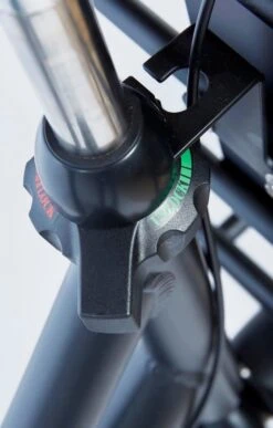 Cortina U4 - Stadsfiets - D50 - Jet Black Matt - R3 -fiets 766x1200