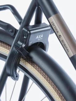 Cortina U4 - Stadsfiets - D50 - Jet Black Matt - R3 -fiets 900x1200 5